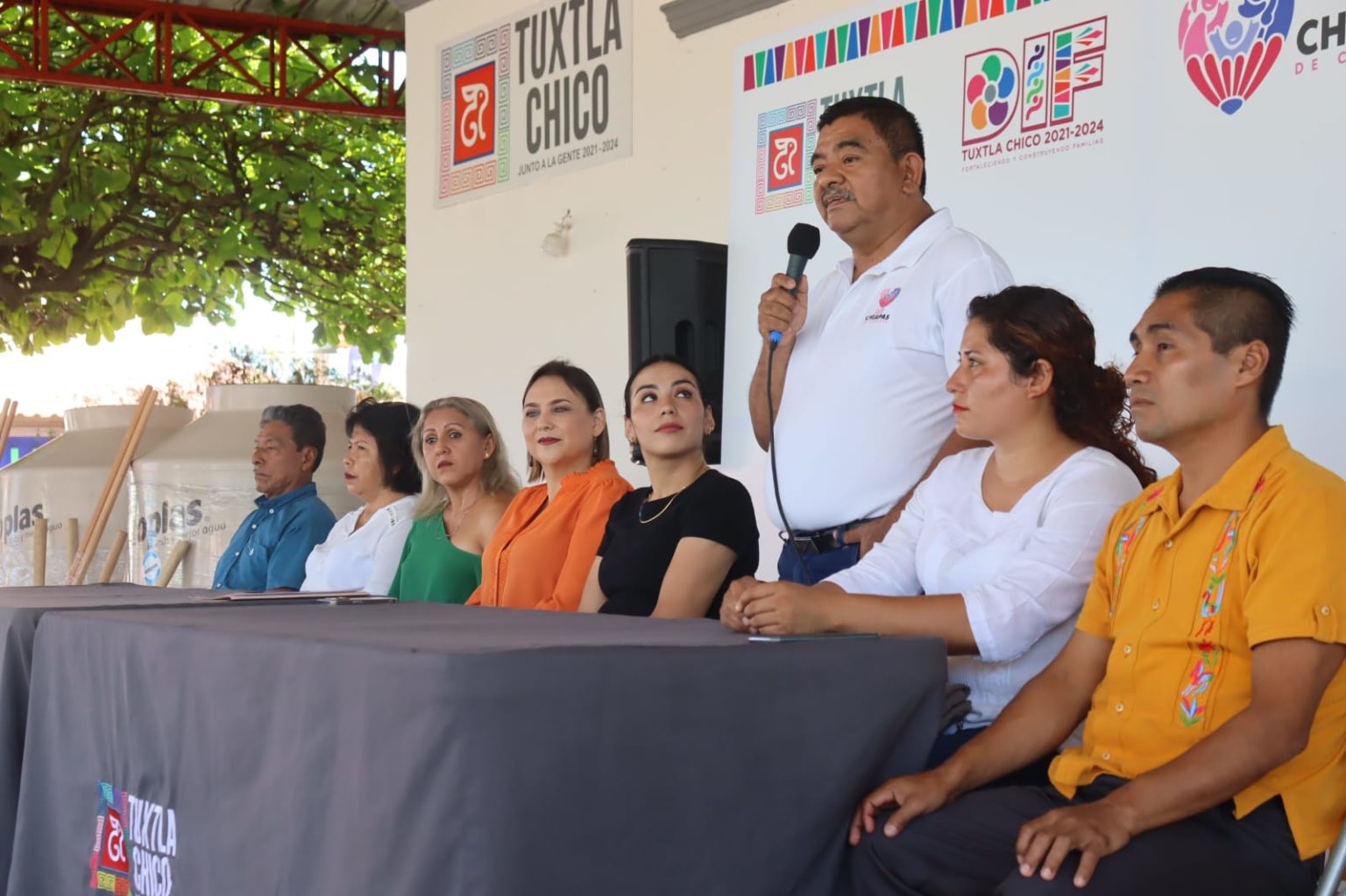 Gobierno de Julio Gamboa y Sistema DIF Tuxtla Chico Fortalecen